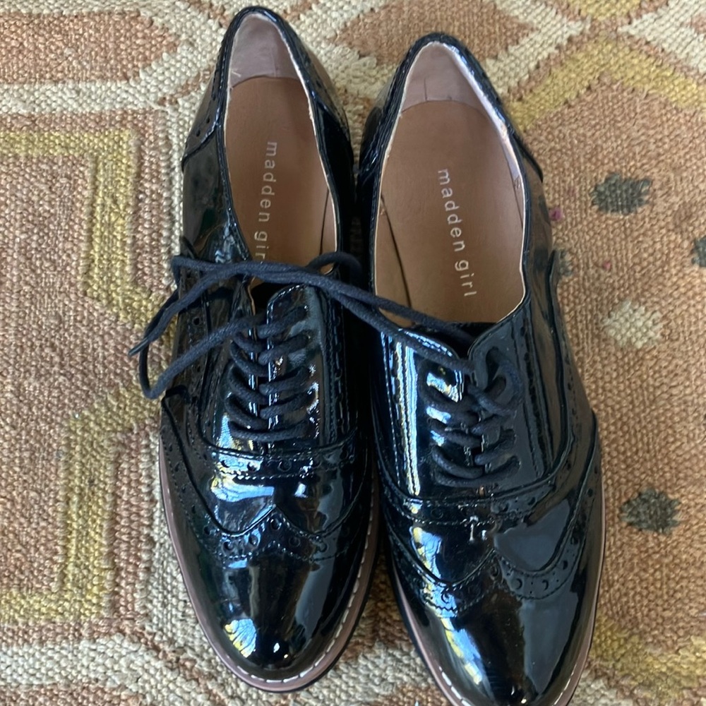 Madden Girl Black Patent Leather Oxford Shoes